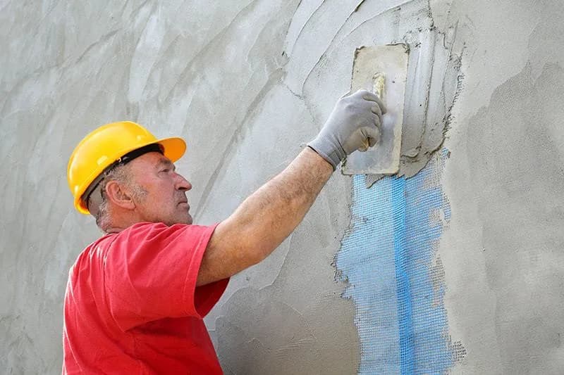 Czy zaprawą murarską można tynkować? Zaskakujące fakty i porady