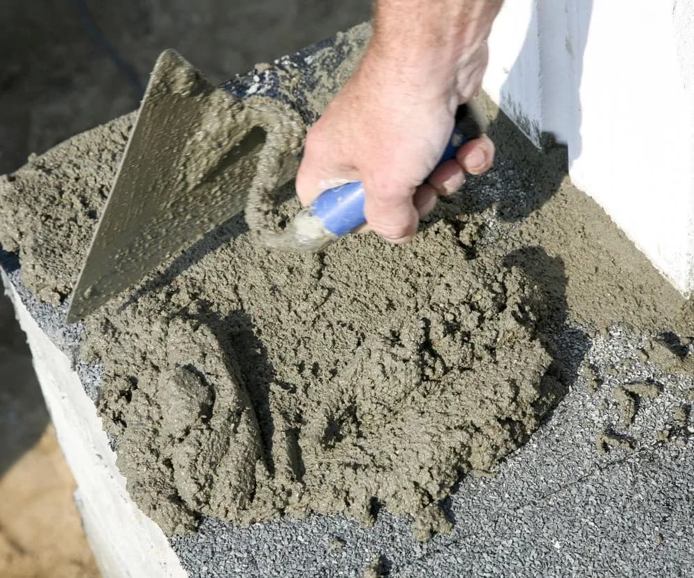 Jaka zaprawa na fundament? Wybierz najlepszą dla trwałości